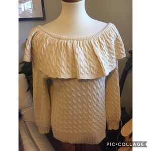 TCEC Off shoulder Super Sexy Sweater S- Brand New